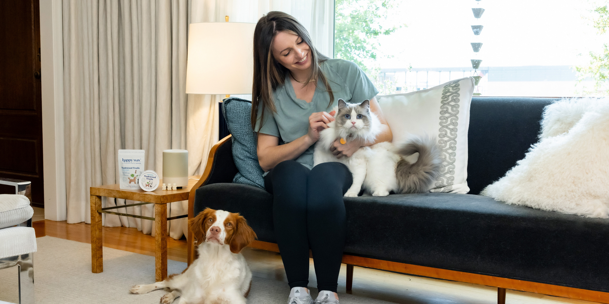 Breathe Easy: Pet Scents That Eliminate Odors and Calm Your Furry Friends
