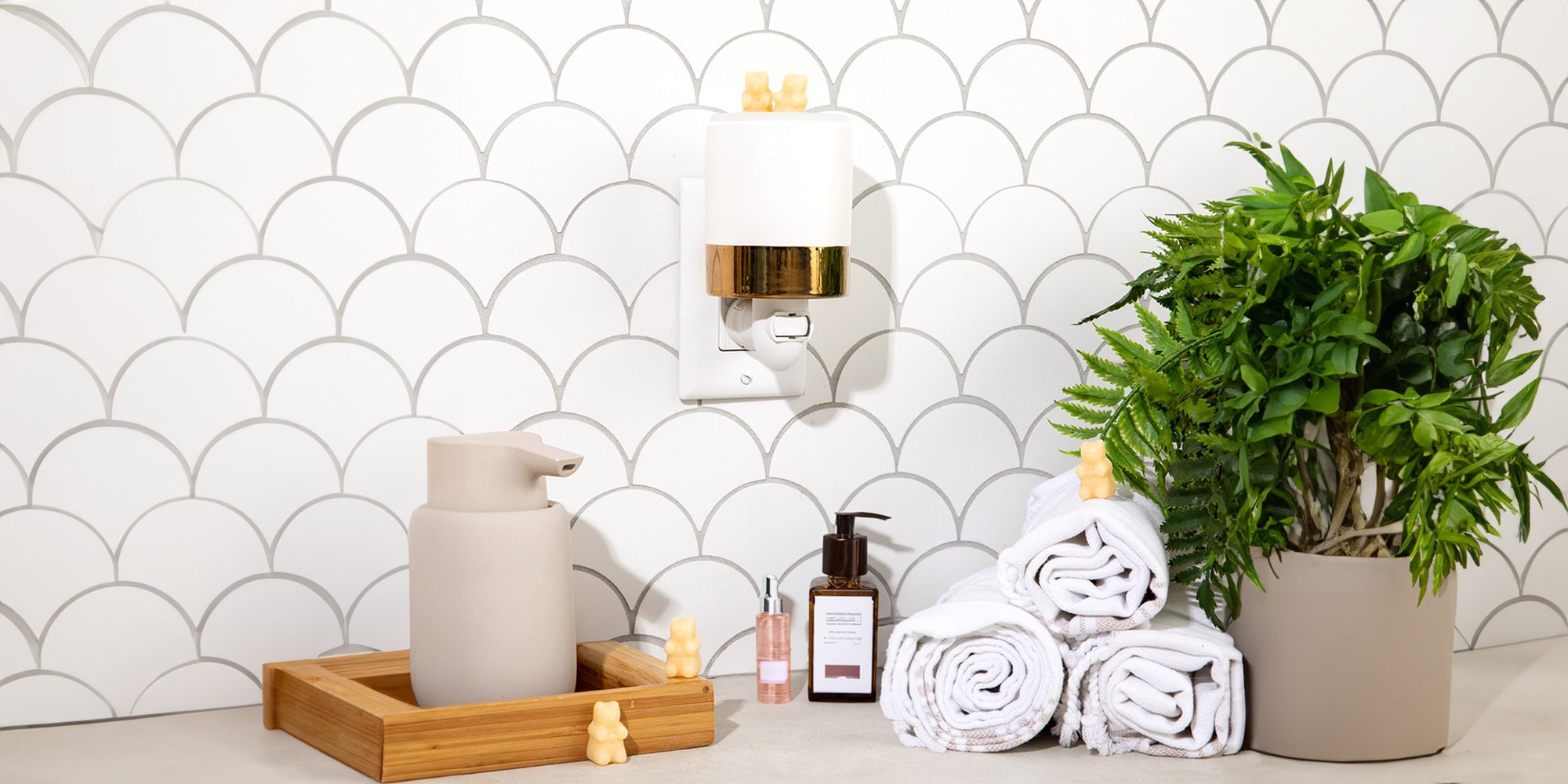 10 Reasons to Choose Wax Melts over Reed Diffusers